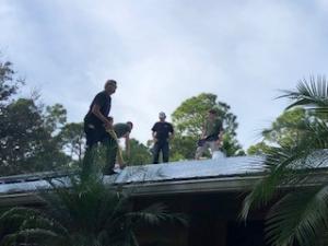 Team-on-roof